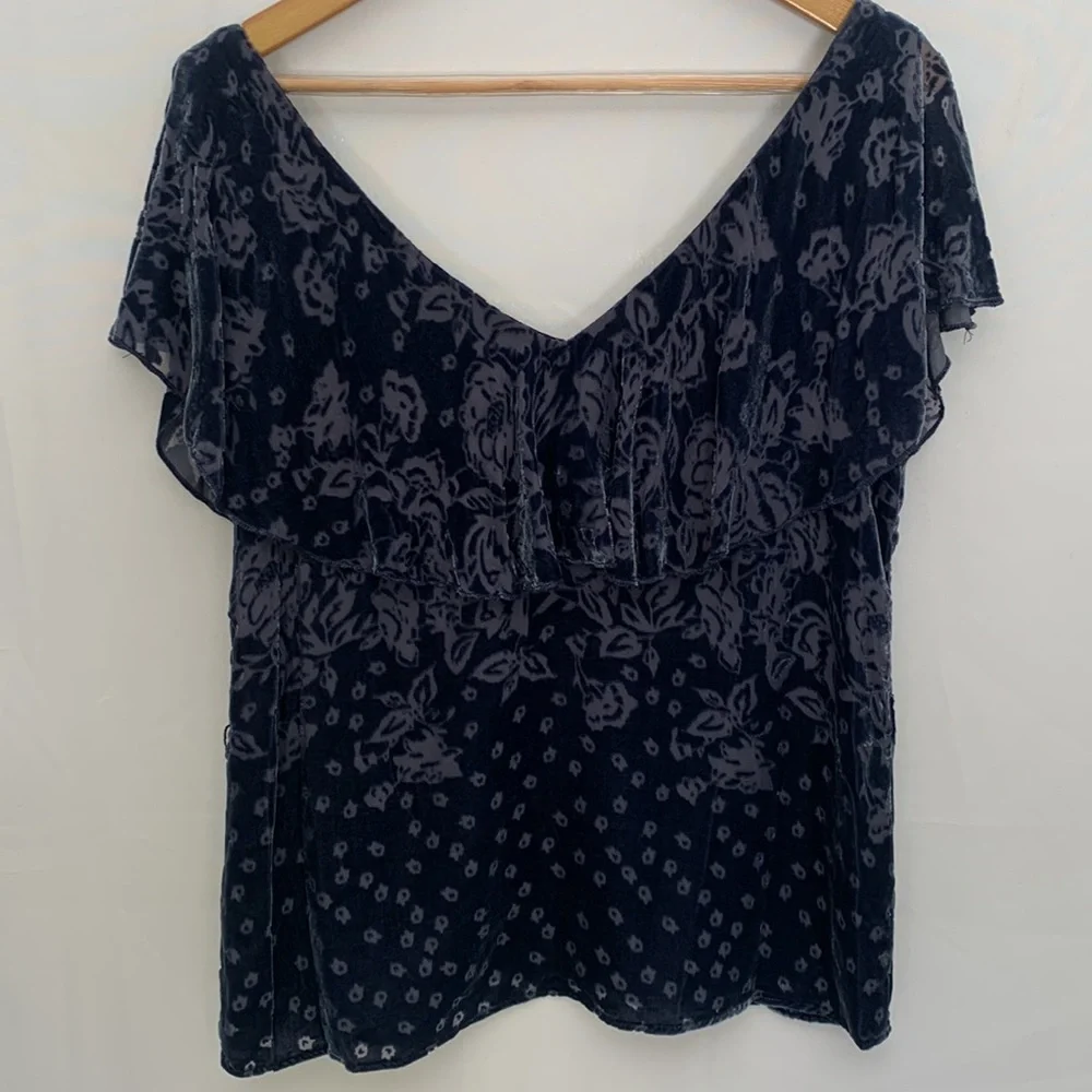 Love Johnny Was V-Neck Flutter Sleeve Blue Velvet Blouse Size Small - Picture 7 of 10